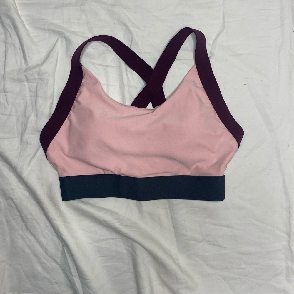 Colorblock sports bra